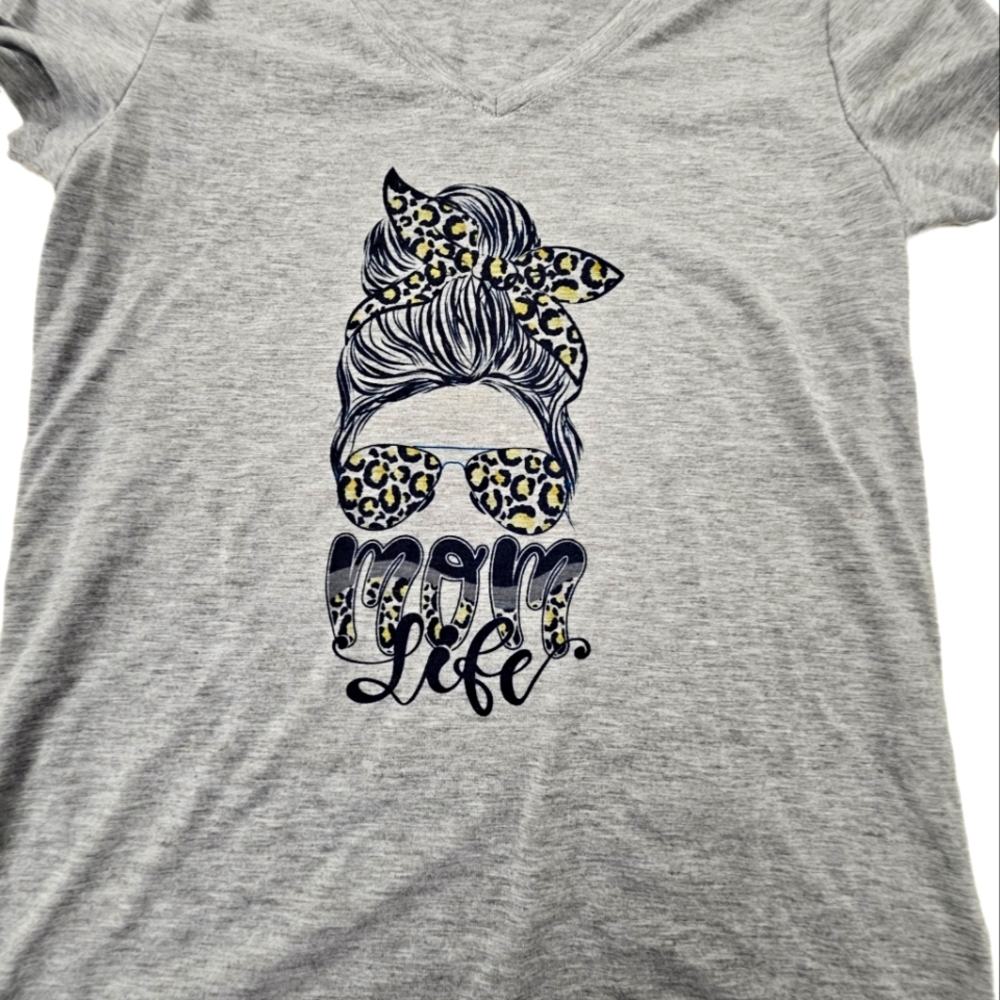 BOGO Custom graphic T-shirt size sm